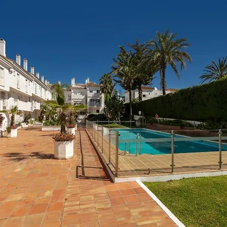 Apartment Duplex Penthouse, Walking Distance To Puerto Banus